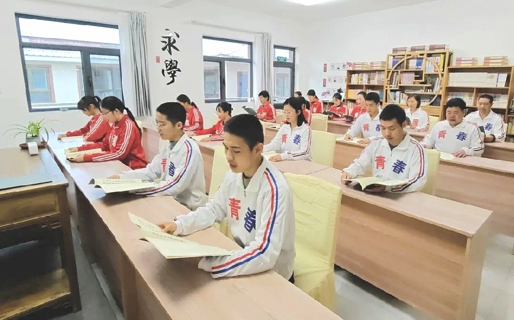 用爱国心 筑中国梦